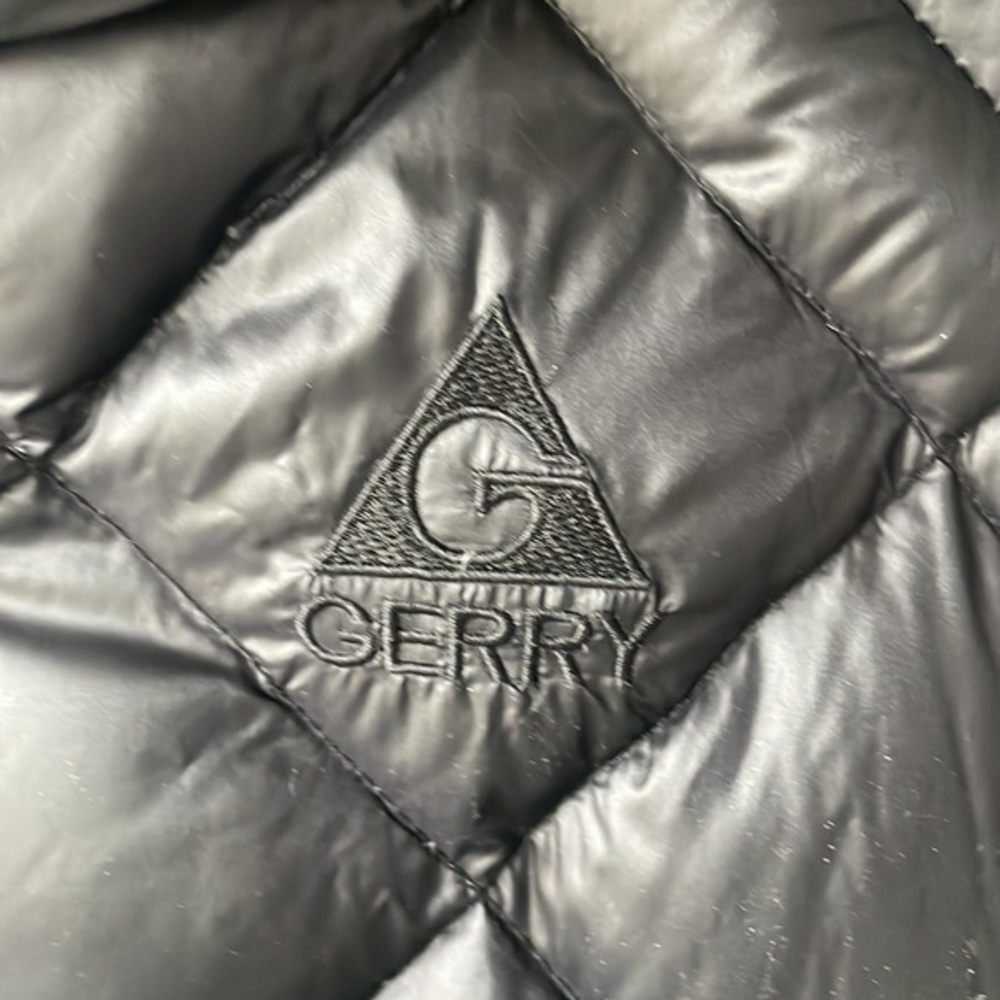 Gerry vest size Large Black and patterned reverisble and packable - Picture 10 of 11